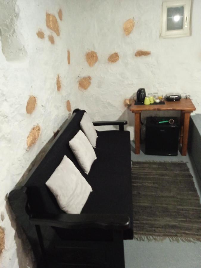 Pyrgi Artemis Place Mykonos Town ภายนอก รูปภาพ